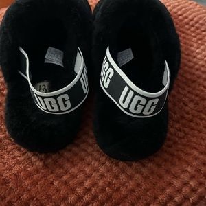 NWOT UGG Fluff Yeah Slide - Black - size 7